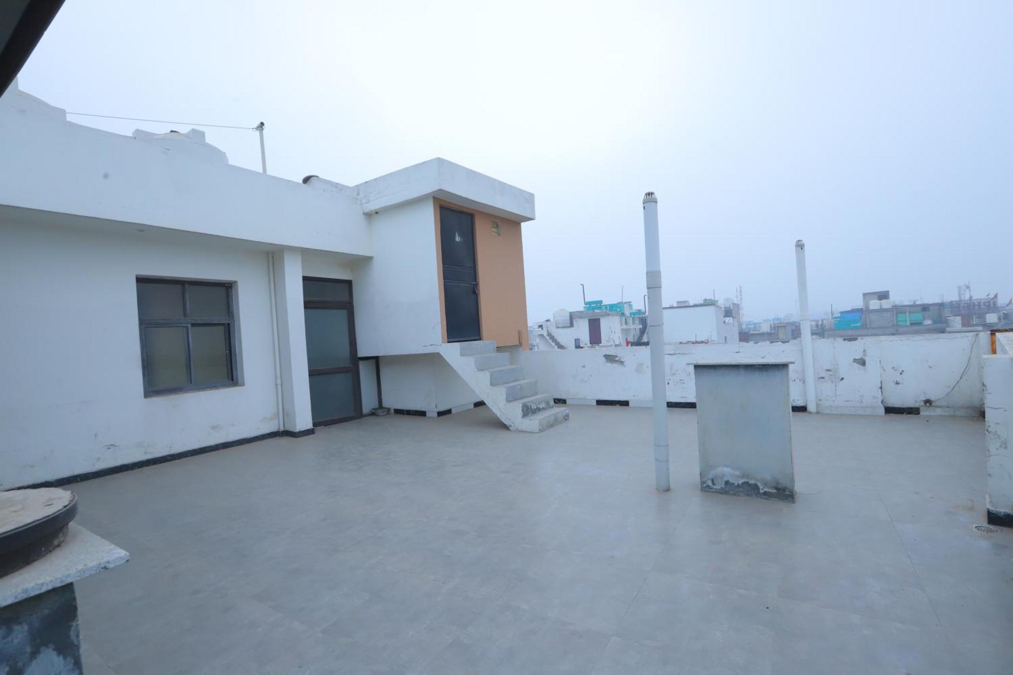 Hotel The Almora International -with Free Airport Transffer