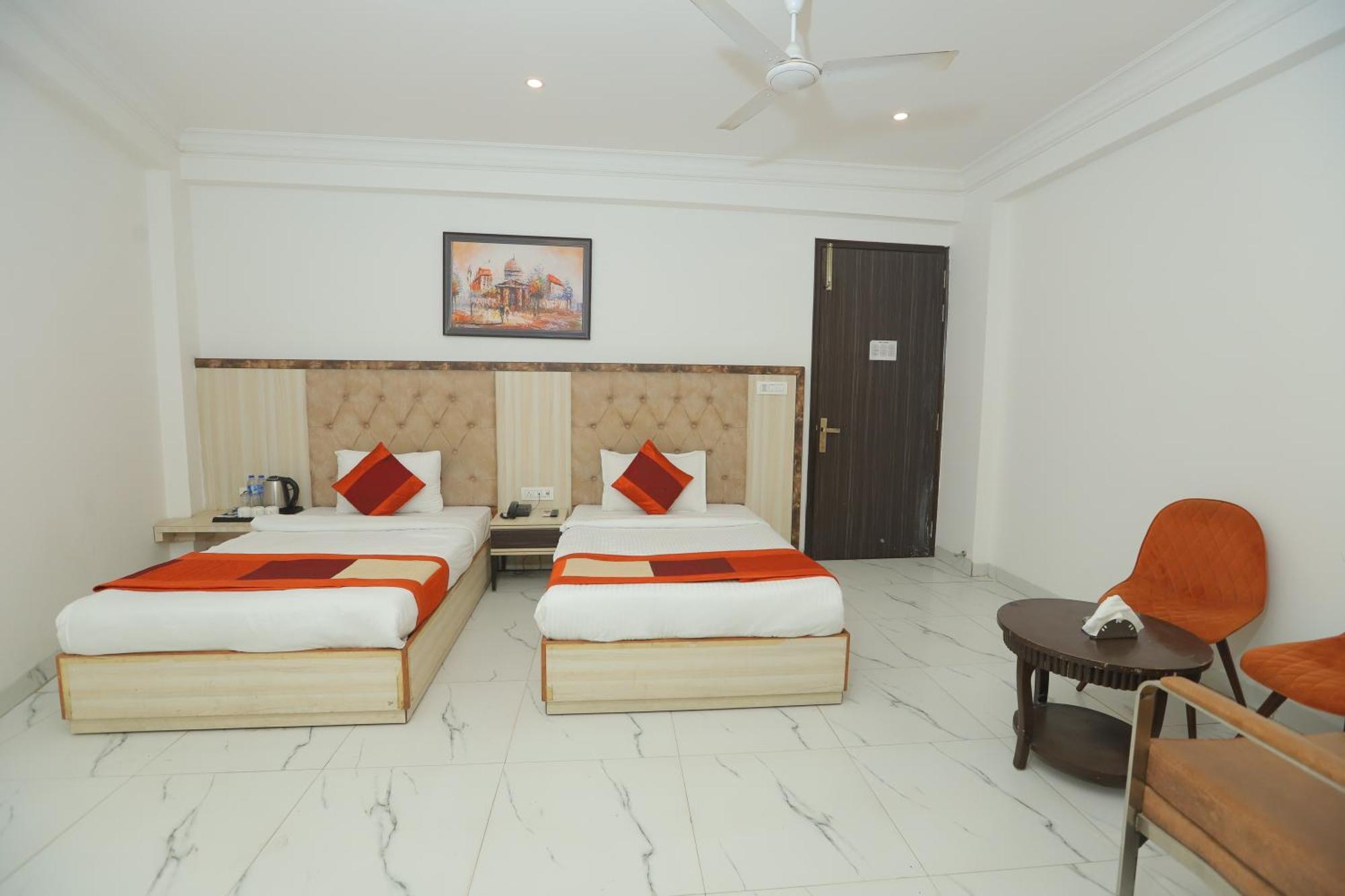 Hotel The Almora International -with Free Airport Transffer New Delhi