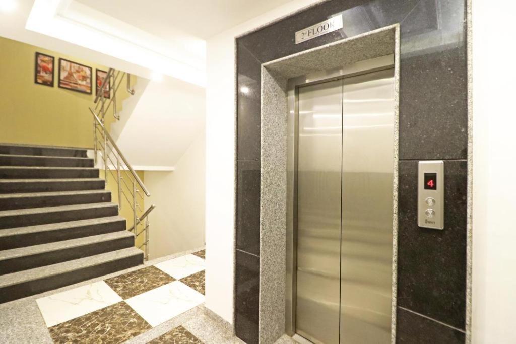 The Almora International -with Free Airport Transffer Hotel 4*
