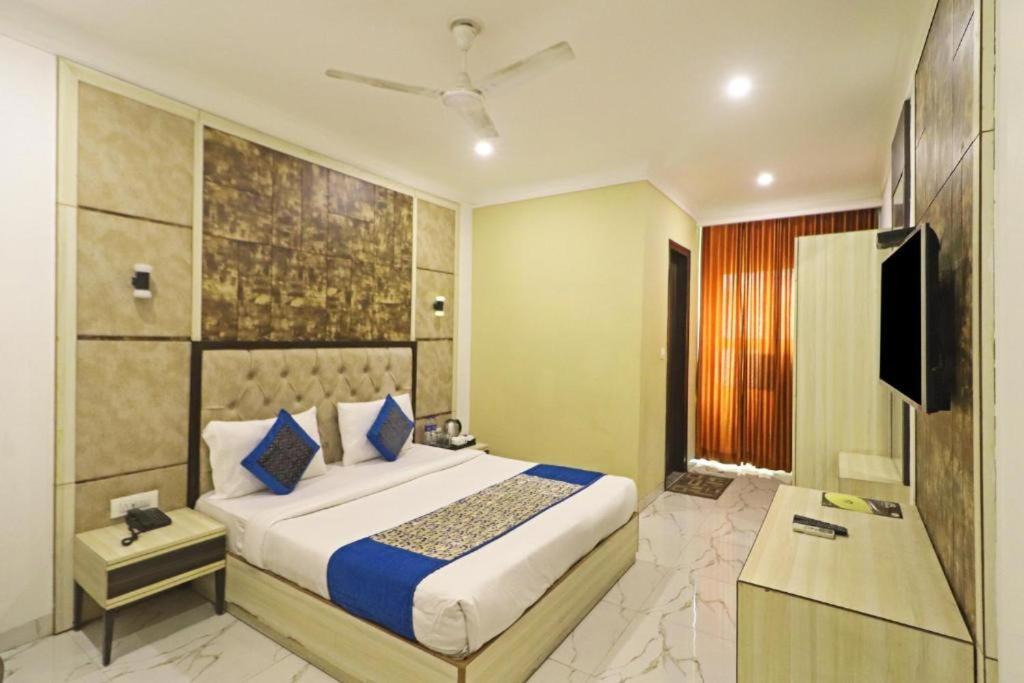The Almora International -with Free Airport Transffer Hotel 4*