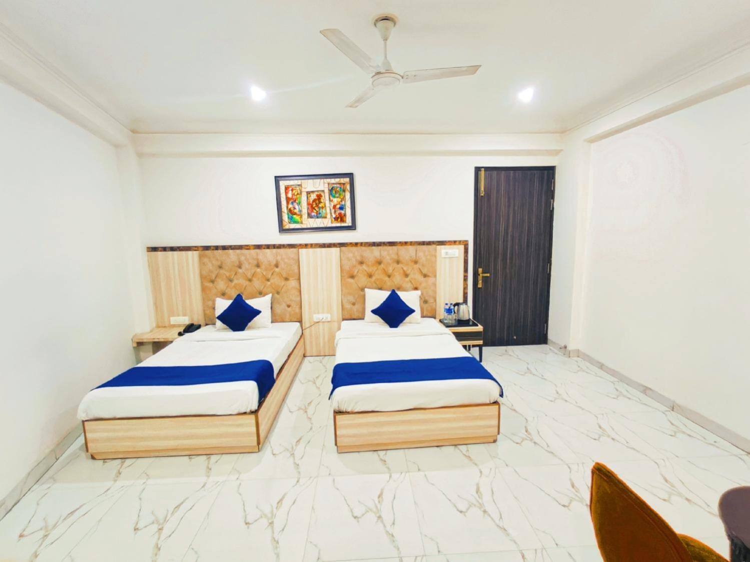 The Almora International -with Free Airport Transffer Hotel
