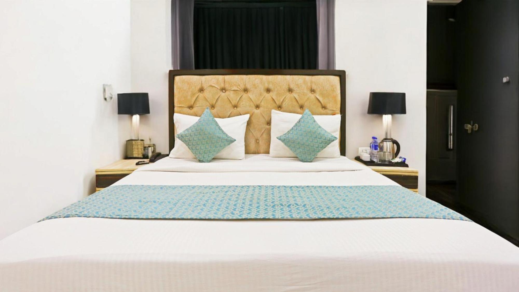 The Almora International -with Free Airport Transffer Hotel 4*